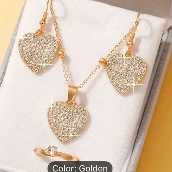 4-Piece Luxurious Heart-Shaped Rhinestone Jewelry Set, New, Comes Gift Boxed - Picture 1 of 3